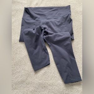 Fabletics cropped leggings steel gray